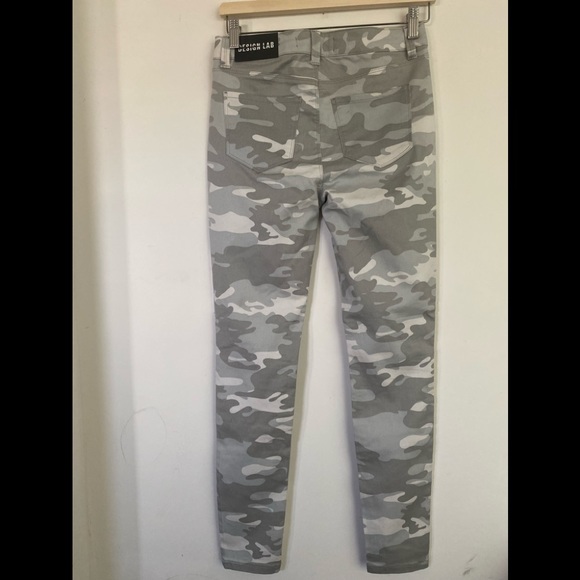 Lord &Taylor Design Lab Skinny Pant size 27 - Picture 2 of 9